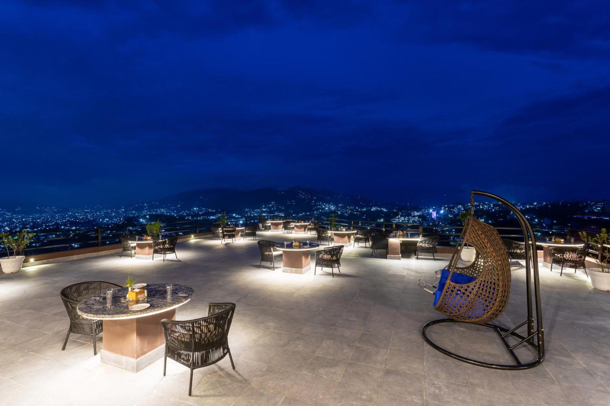 Sky Garden Resort Dhulikhel Exterior photo